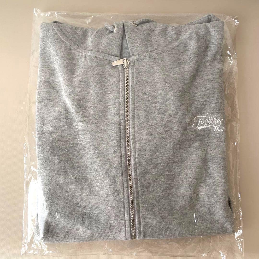 TWICE ポップアップフードジップパーカー